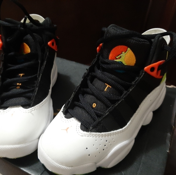 Jordan - Picture 1 of 4